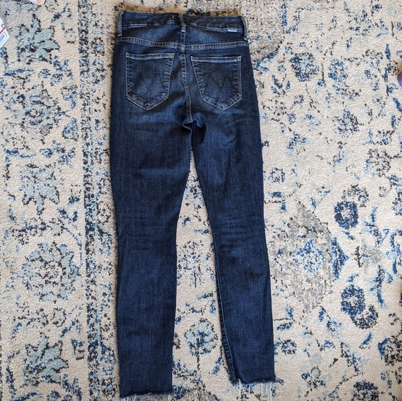 MOTHER High Waisted Looker Ankle Fray Cat Attack - Picture 5 of 8